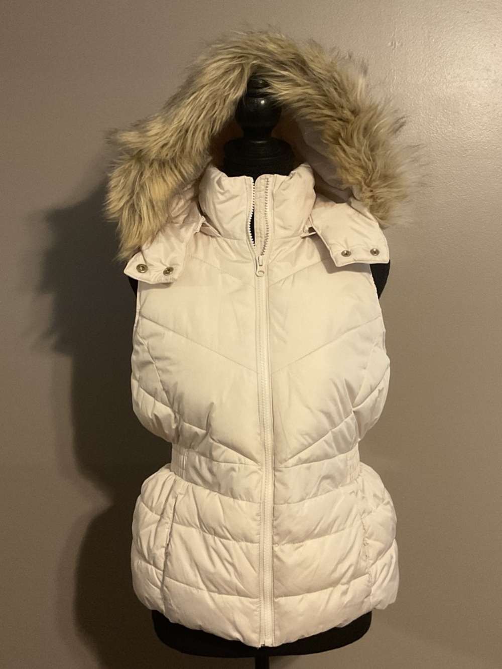 Banana Republic Cream Puffer Vest with Faux-Fur Hood